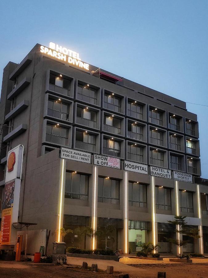 Hotel Sparsh Divine Ahmedabad Ngoại thất bức ảnh
